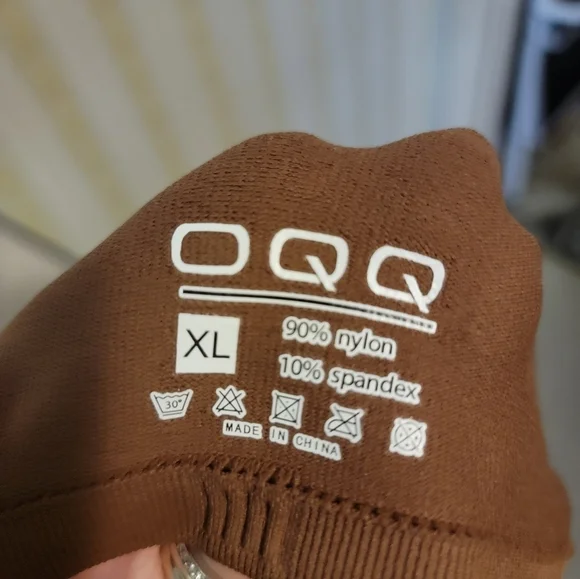 NWOT Boutique Compression Top Sz XL - Picture 2 of 4